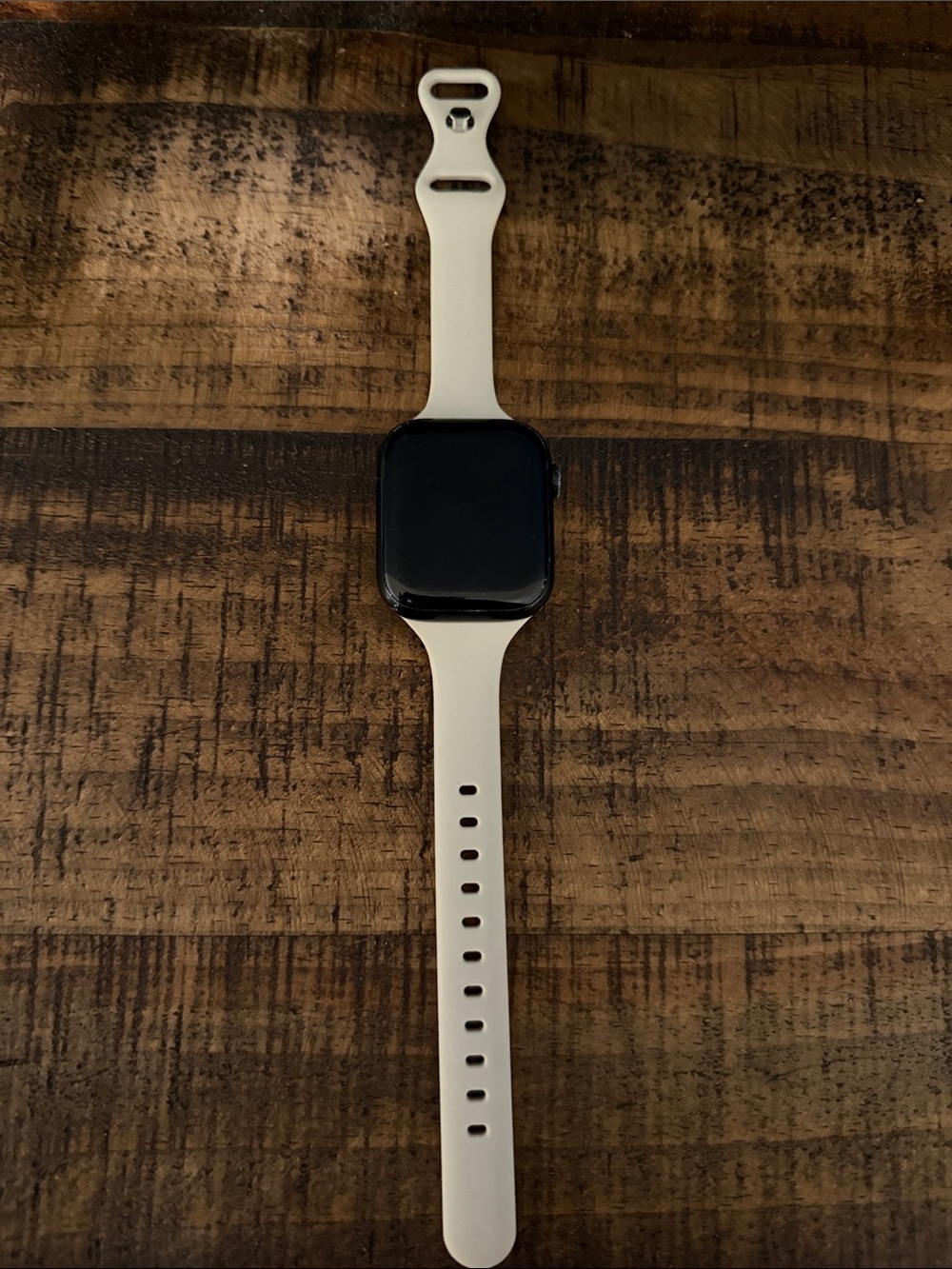 Black Aluminum Apple Smartwatch with Beige Silicone Band - Series 8. 45MM.